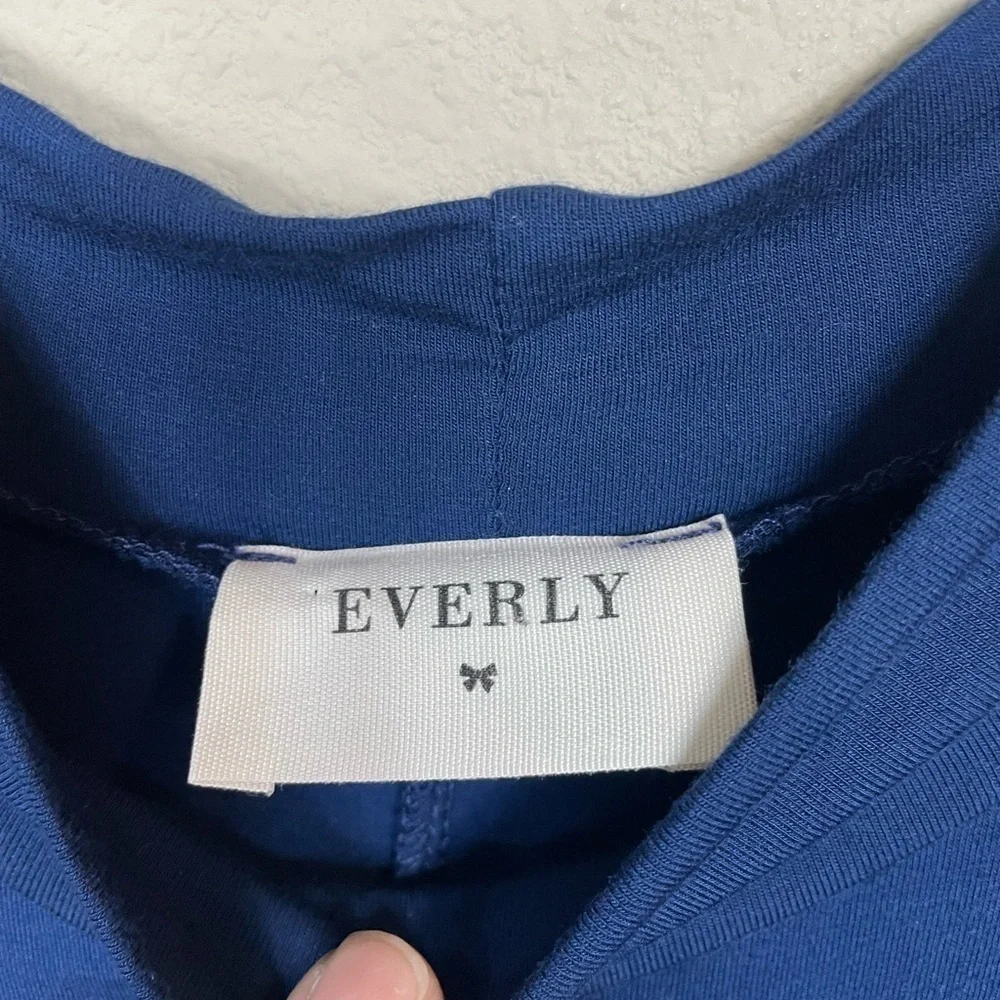 Everly Sleeveless mock neck twist front rayon navy fitted bodycon dress sz S EUC - Picture 3 of 7